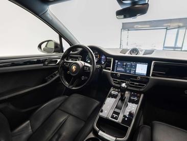 Porsche Macan Electrique Base — photo 20