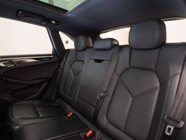Porsche Macan Electrique Base — photo 24