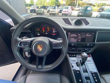 Porsche Macan Electrique Base — photo 11