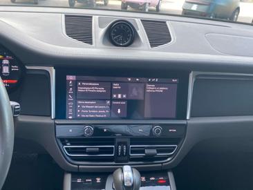 Porsche Macan Electrique Base — photo 14