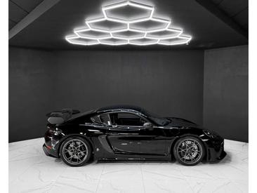 Porsche 718 Cayman GT4 RS Weissach Package — photo 6