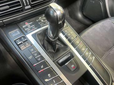 Porsche Macan Electrique GTS — photo 13