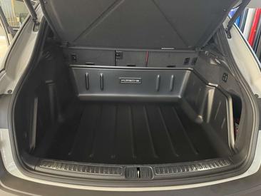 Porsche Macan Electrique GTS — photo 10