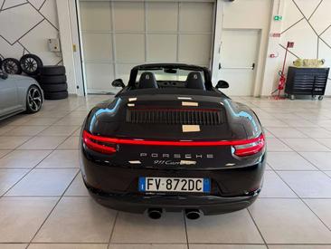 Porsche 991 Carrera 4 — photo 5