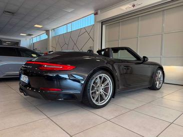 Porsche 991 Carrera 4 — photo 6