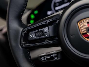 Porsche Taycan Black Edition — photo 21