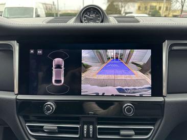 Porsche Macan Electrique Base — photo 13