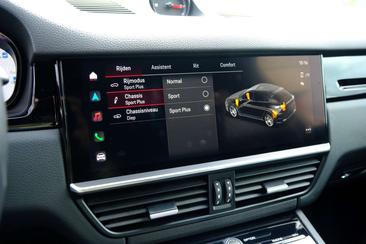Porsche Cayenne III E-Hybrid Platinum Edition — photo 18