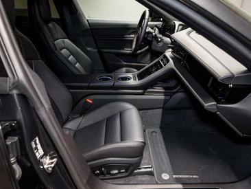 Porsche Taycan Black Edition — photo 46
