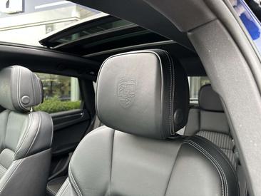 Porsche Macan Electrique Base — photo 32
