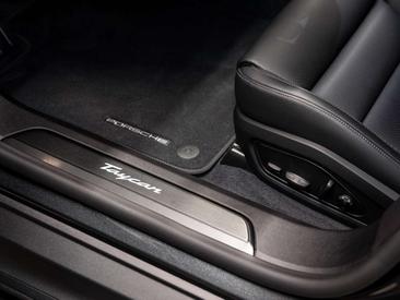 Porsche Taycan Black Edition — photo 48