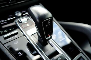 Porsche Cayenne III E-Hybrid Platinum Edition — photo 26