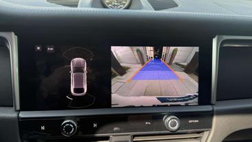 Porsche Macan Electrique Base — photo 47