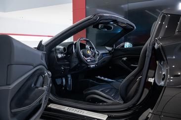 Ferrari F8 Spider — photo 5