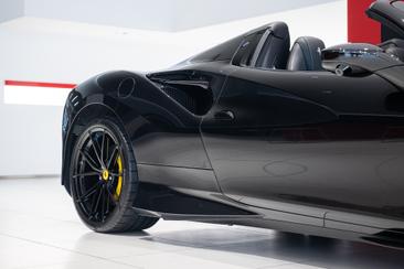 Ferrari F8 Spider — photo 10