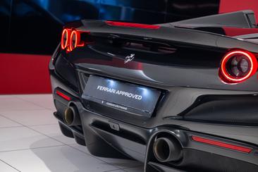 Ferrari F8 Spider — photo 11