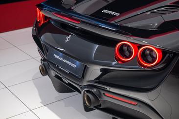 Ferrari F8 Spider — photo 13