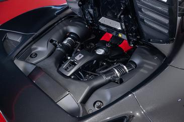 Ferrari F8 Spider — photo 15