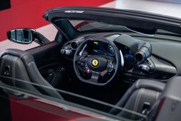 Ferrari F8 Spider — photo 19