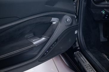 Ferrari F8 Spider — photo 28