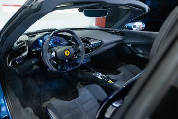 Ferrari SF90 Spider — photo 31
