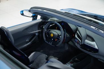 Ferrari SF90 Spider — photo 32