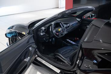 Ferrari F8 Spider — photo 35