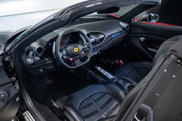Ferrari F8 Spider — photo 36
