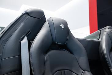 Ferrari F8 Spider — photo 37