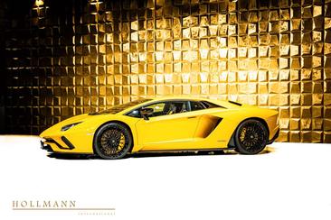 Lamborghini Aventador — photo 6