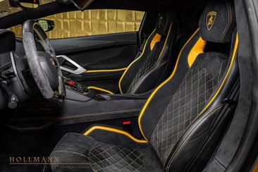 Lamborghini Aventador — photo 14