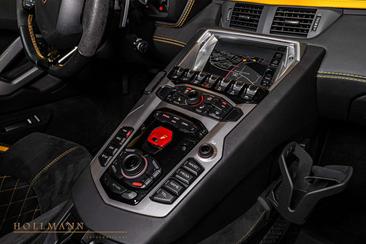 Lamborghini Aventador — photo 20
