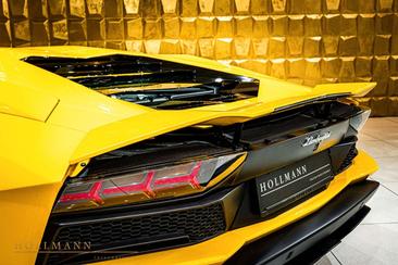 Lamborghini Aventador — photo 24