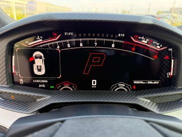 Lamborghini Revuelto — photo 19