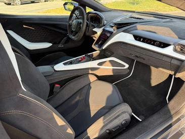 Lamborghini Revuelto — photo 27