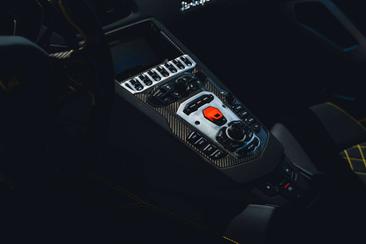 Lamborghini Aventador — photo 17