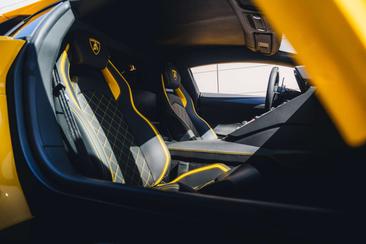Lamborghini Aventador — photo 25