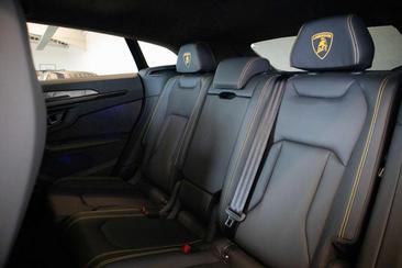 Lamborghini Urus SE — photo 10