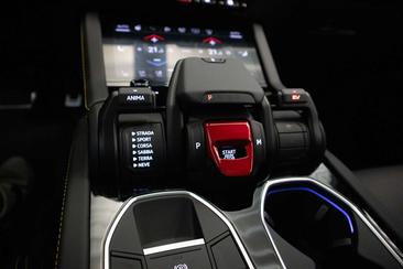 Lamborghini Urus SE — photo 16