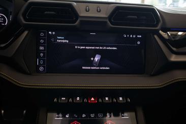 Lamborghini Urus SE — photo 26