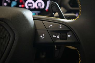 Lamborghini Urus SE — photo 33