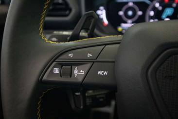 Lamborghini Urus SE — photo 34