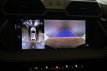 Lamborghini Urus SE — photo 40