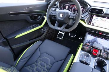 Lamborghini Urus — photo 7