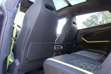 Lamborghini Urus — photo 13