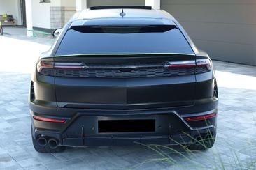Lamborghini Urus — photo 17