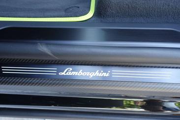 Lamborghini Urus — photo 26