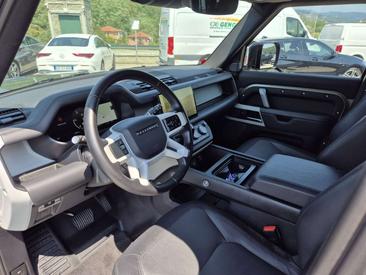 Land Rover Defender 110 X-Dynamic HSE Awd 3.0d I6 Mhev 300cv Auto — photo 6