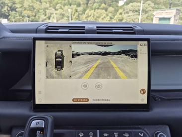 Land Rover Defender 110 X-Dynamic HSE Awd 3.0d I6 Mhev 300cv Auto — photo 15