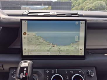 Land Rover Defender 90 X-Dynamic HSE Awd 3.0d I6 Mhev 300cv Auto — photo 11